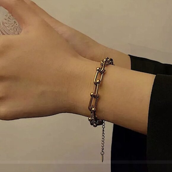 18K GOLD PLATED U SHAPED NECKLACE BRACELET EARRING RING SET - Picture 4 of 10